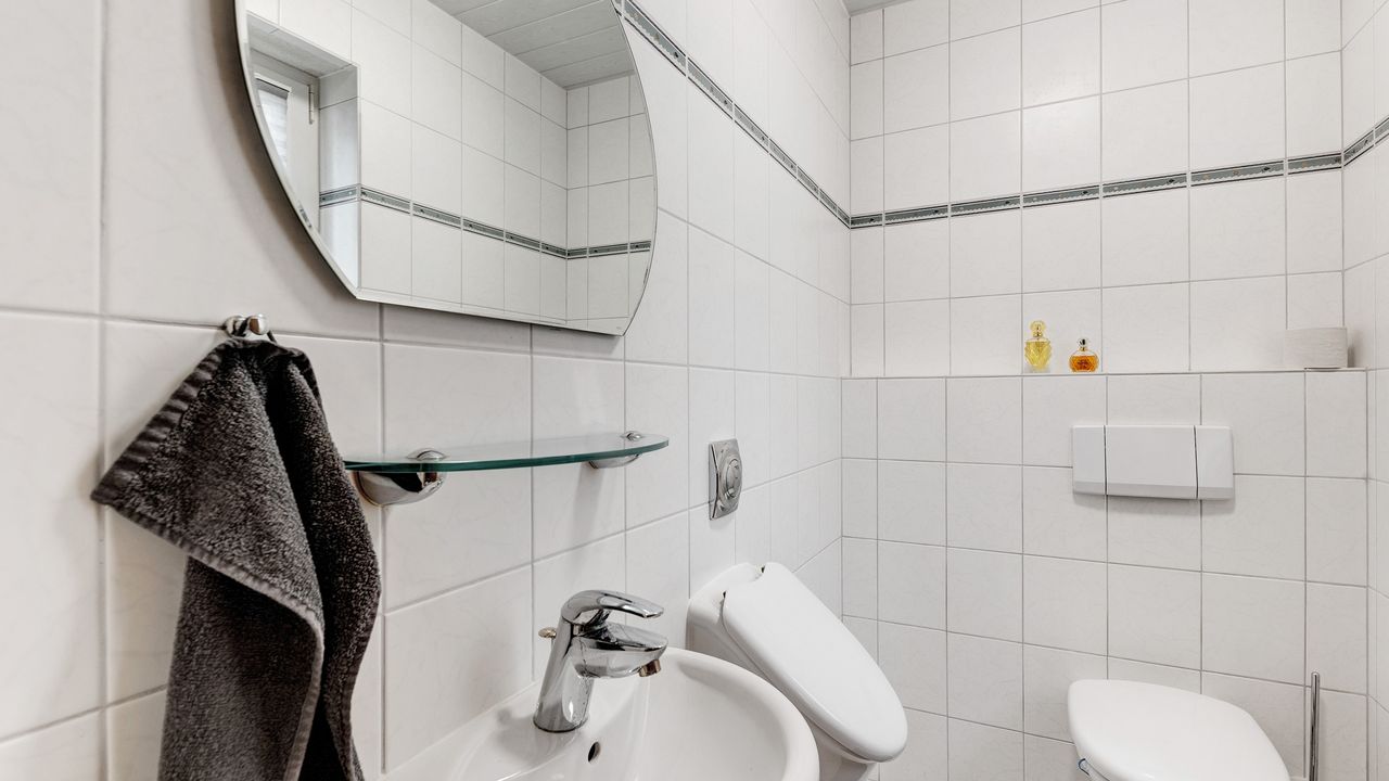 INSIDE, BATHROOM INSIDE, BATHROOM